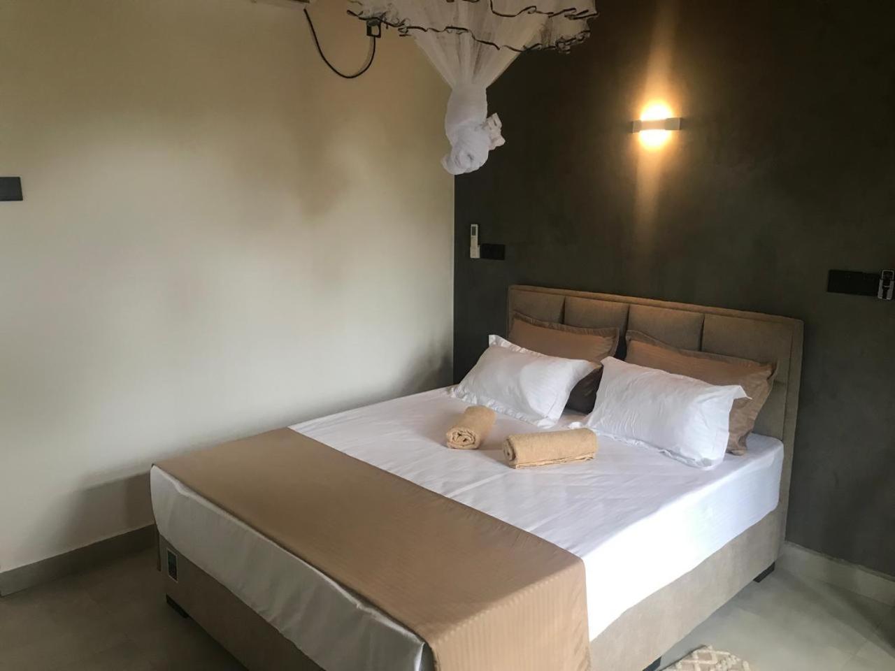 Flip Flop Inn Mirissa Bagian luar foto